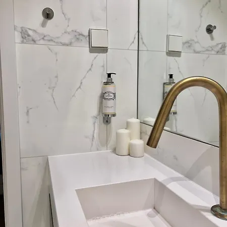 Center بيت ضيافة *